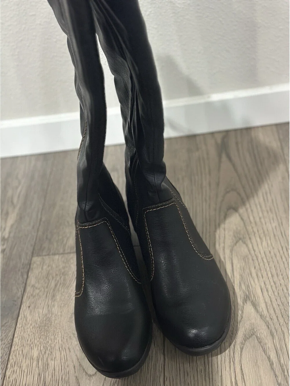 Softspots Thinsulate Leather Wedge Side-Zipper Boots, Size 8 1/2 EUC, Black